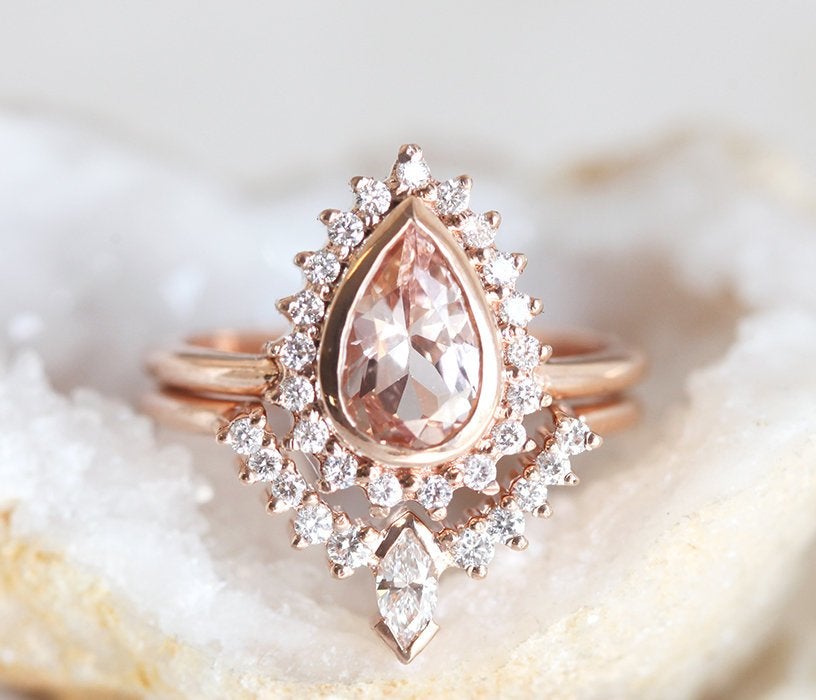 Roségold-Ringset mit birnenförmigem Morganit und Diamant