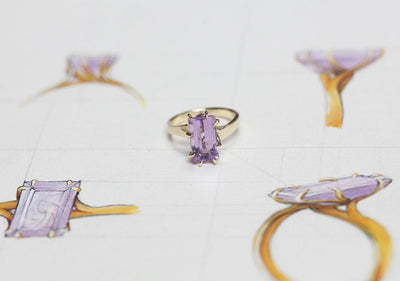 Baguette-Amethyst-Solitär-Goldring mit einzigartiger Lünette