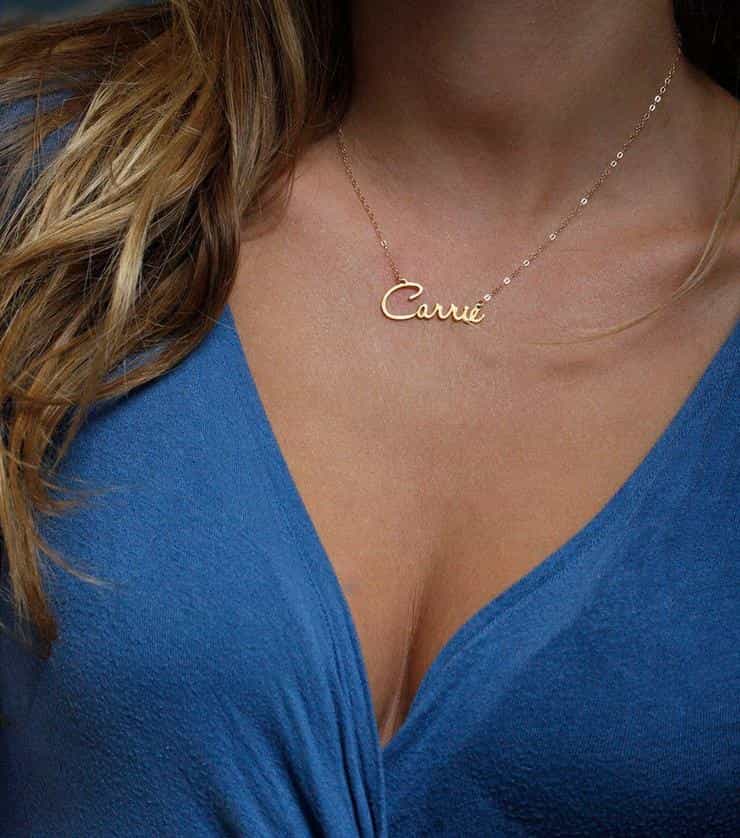 Goldkette mit personalisiertem Namen