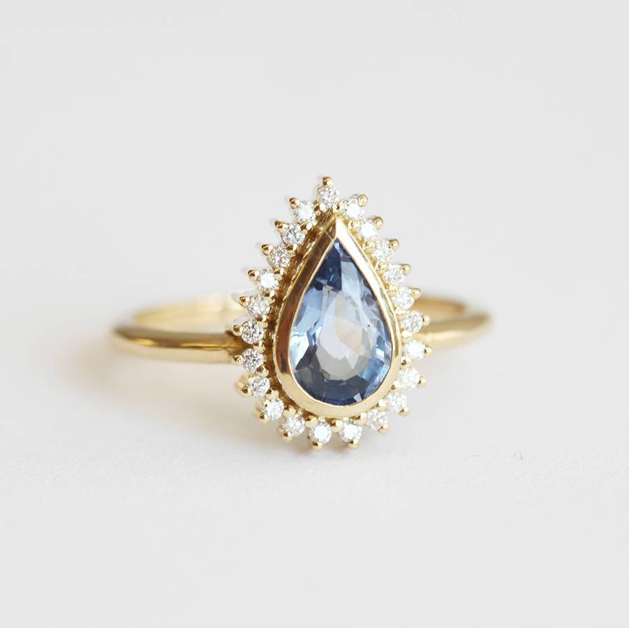 DAKSHA BIRNEN-SAPHIR-DIAMANT-RING-Capucinne