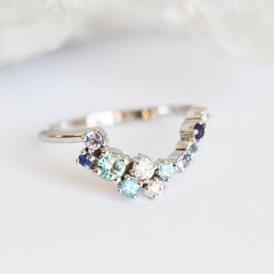 Runder Ring aus blauem Saphir, Diamant, Aquamarin und Topas