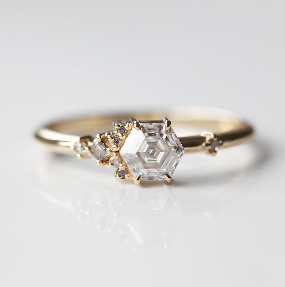 FREJA CLUSTER RING-Capucinne