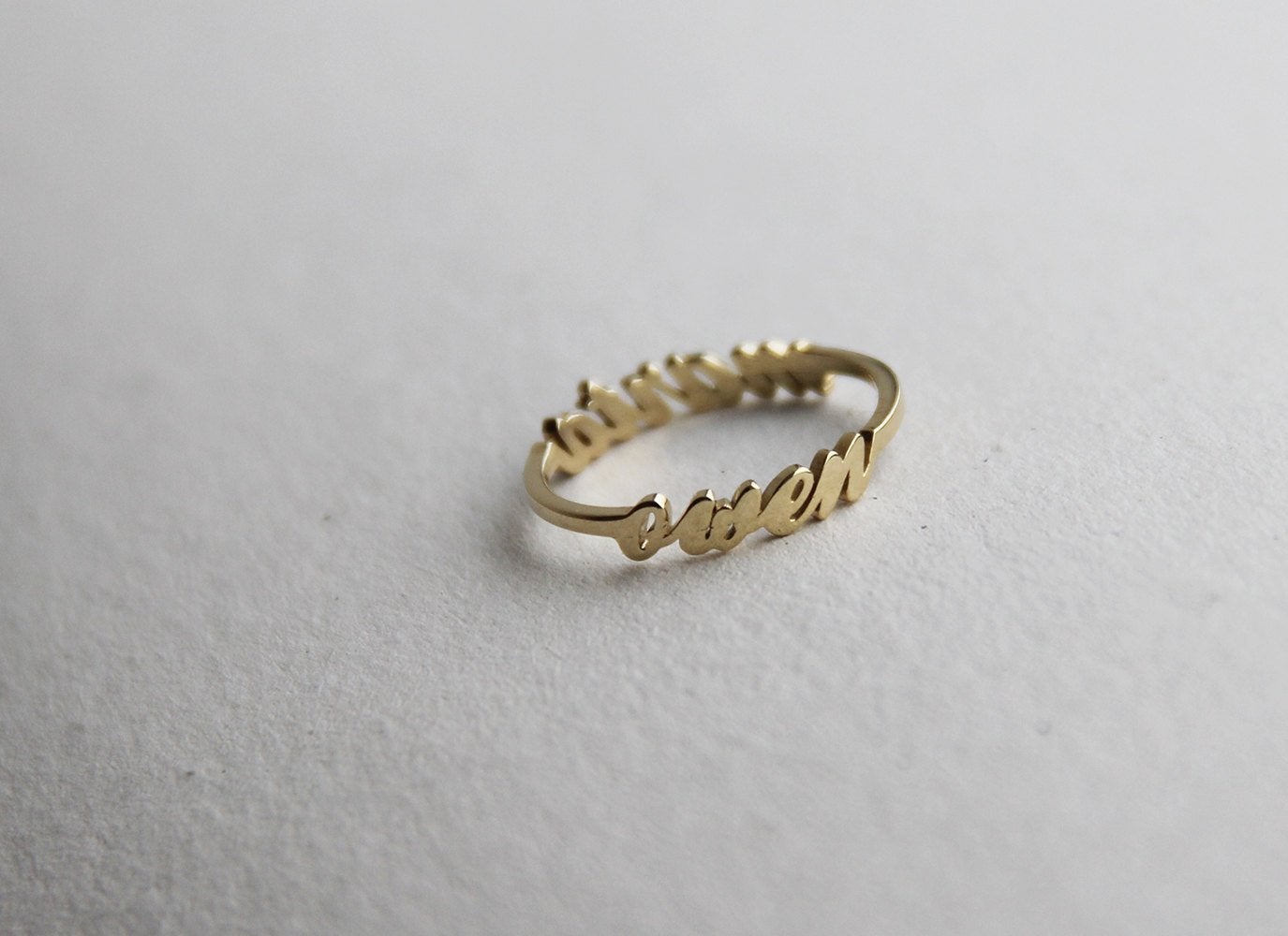 Gold personalisierter Ring, 14K personalisierter Ring-Capucinne