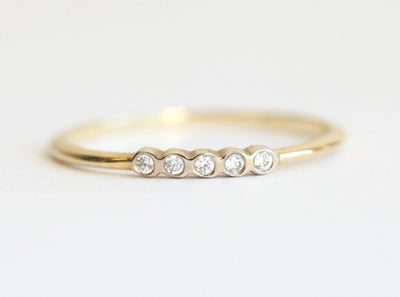 Halb-Eternity-Ring, Fünf-Ring-Capucinne