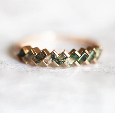 Baguette-Moos-Achat-Ring mit Eternity-Band