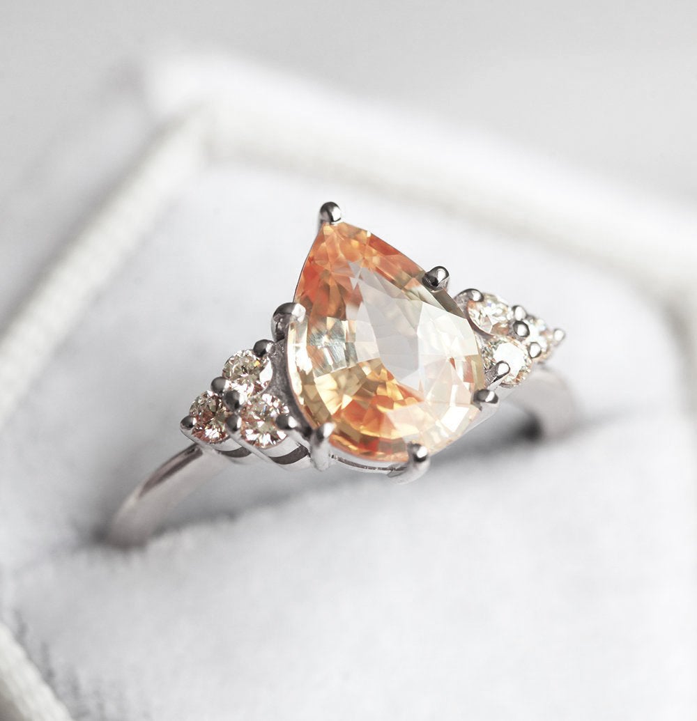 Jeanie Pfirsich-Saphir-Diamant-Ring