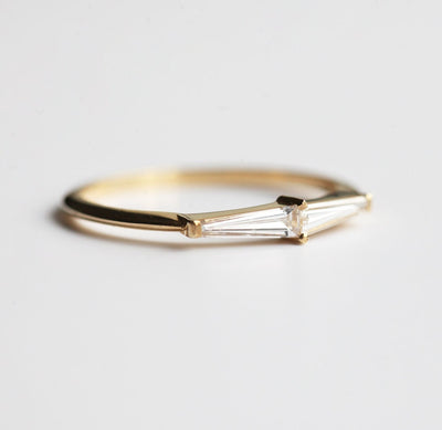 Lucille Tapered Baguette Diamond Ring-Capucinne