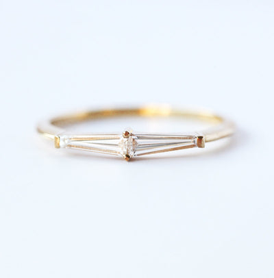 Lucille Tapered Baguette Diamond Ring-Capucinne