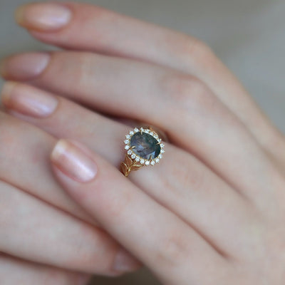 Lucy Ovaler Moosachat-Ring mit Diamant-Halo