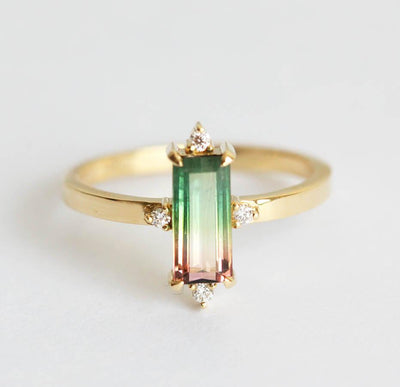 Wassermelonen-Baguette-Turmalin-Art-Deco-Ring mit weißen Diamanten