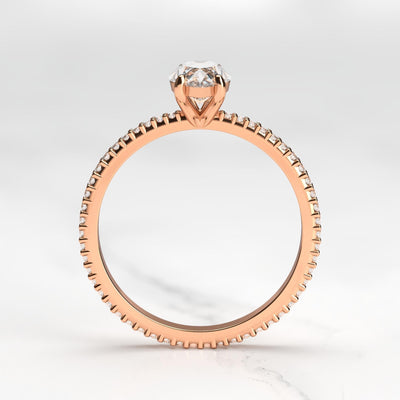 Verjüngter, sich verjüngender Marquise-Eternity-Ring mit Vollpavé aus Moissanit