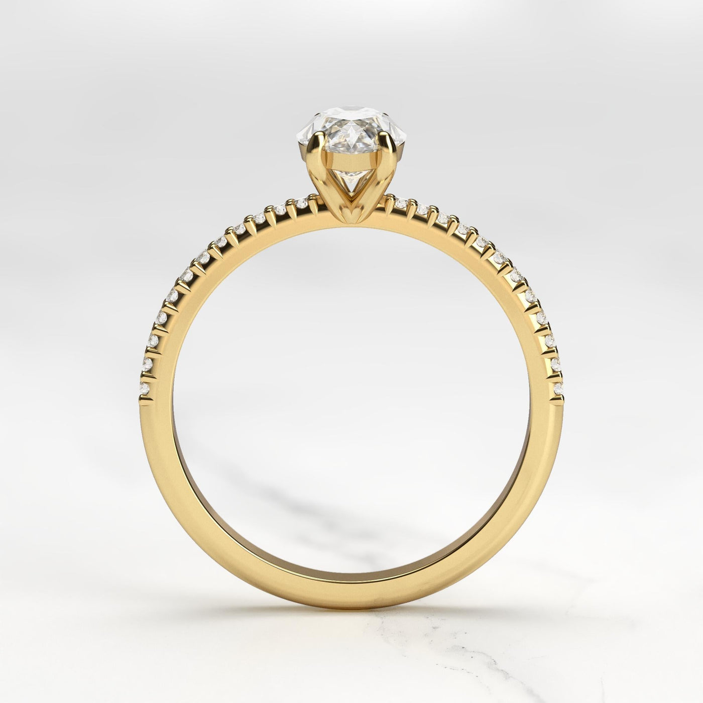 Konischer Diamant-Solitärring im Marquise-Stil mit halbem Pavé