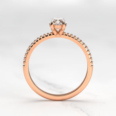 Konischer Diamant-Solitärring im Marquise-Stil mit halbem Pavé