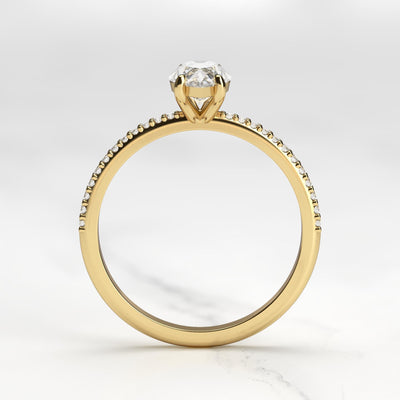 Marquise-Solitär-Moissanit-Ring mit halbem Pavé