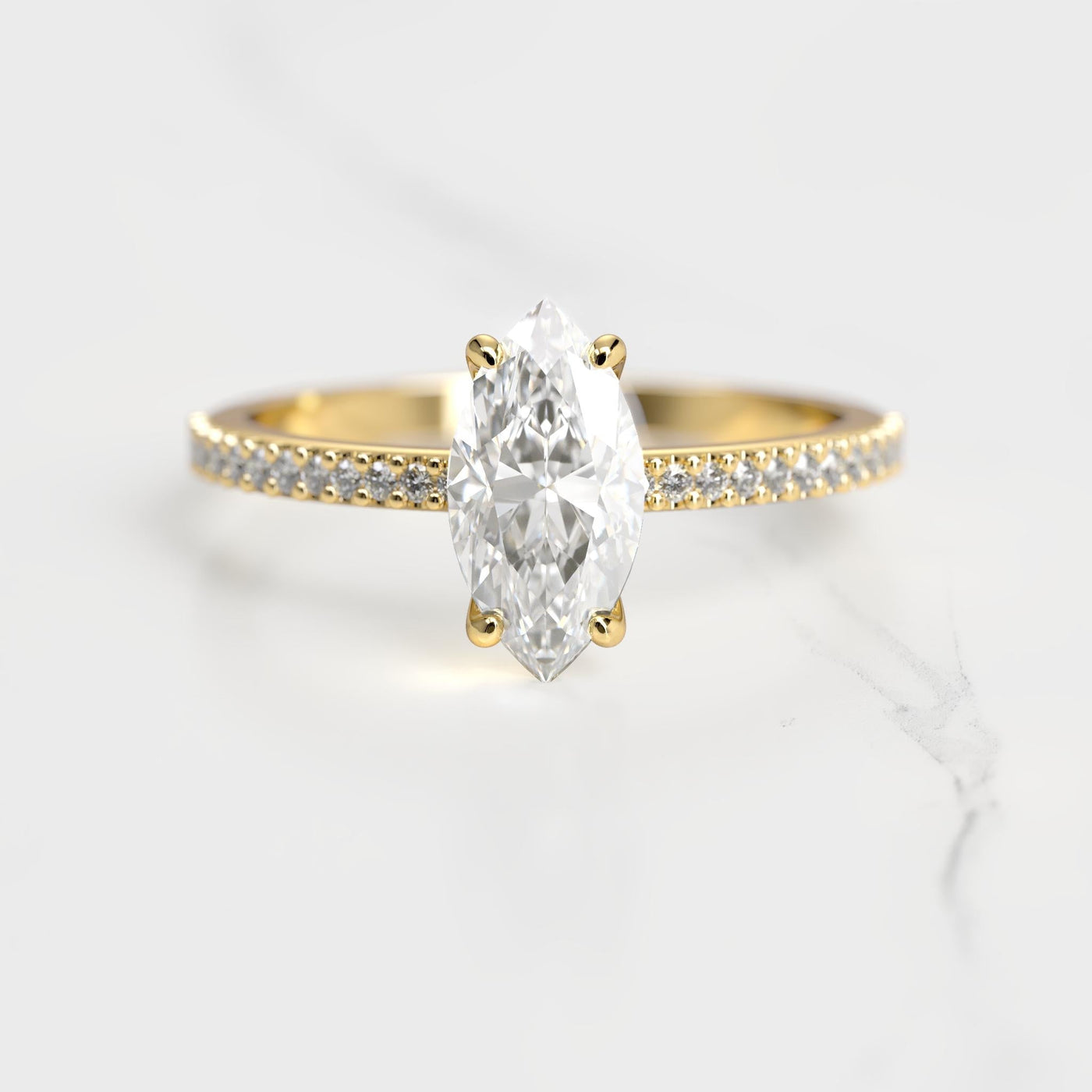 Marquise-Solitär-Moissanit-Ring mit halbem Pavé