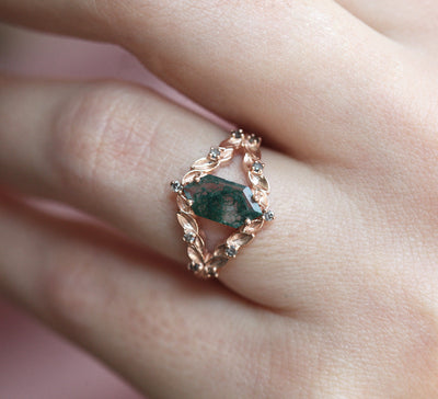 Sechseckiger Moosachat-Ring im Vintage-Stil mit Salz- und Pfefferdiamanten an der Seite