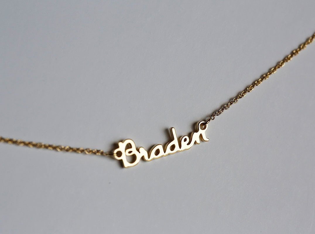 Goldkette mit personalisiertem Namen