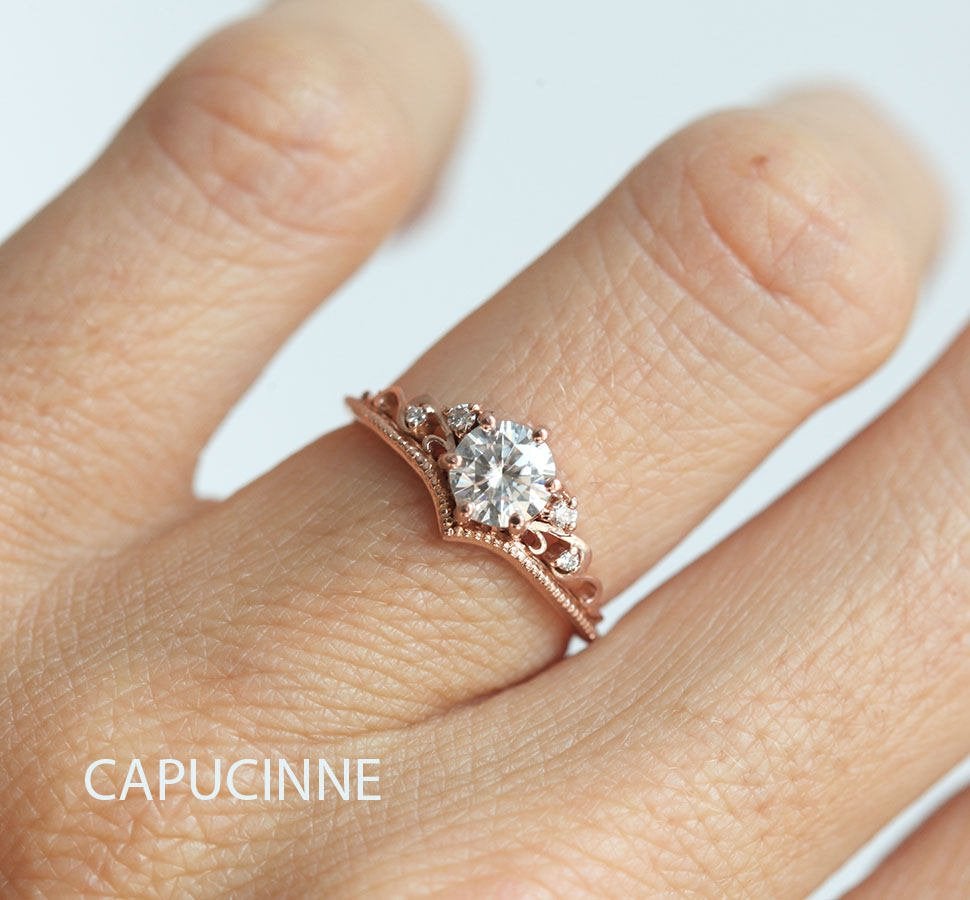 MOISSANIT-VERLOBUNGSRING ODER RINGSET MIT DIAMANTEN-Capucinne