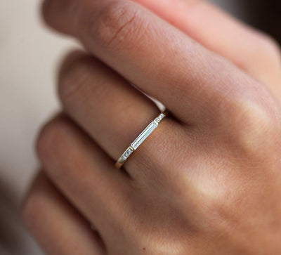 OLYA BAGUETTE RING-Capucinne