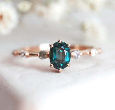 Ophelia Grüner Teal-Saphir-Ring