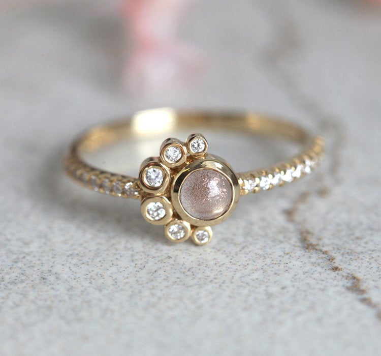 Oregon Sunstone Cluster-Ring mit Diamanten-Capucinne