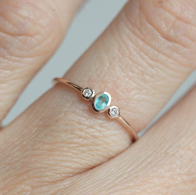 Verlobungsring mit Paraiba-Turmalin und Diamant