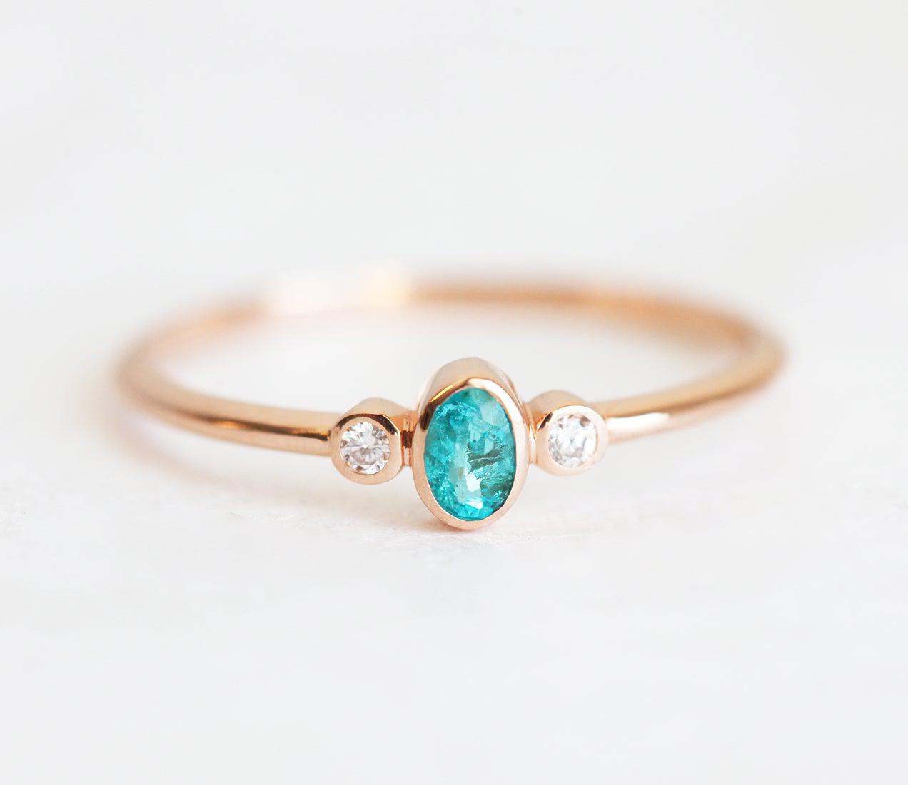 Verlobungsring mit Paraiba-Turmalin und Diamant