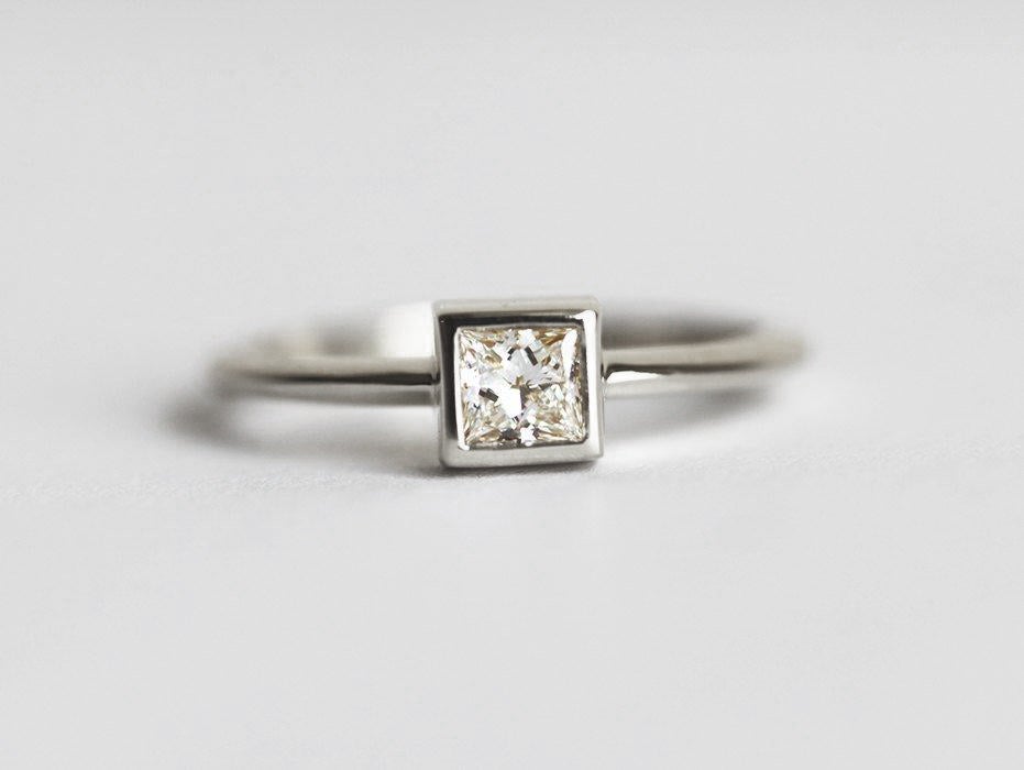 Prinzessin-Diamant-Ring, Solitär-Verlobungsring-Capucinne