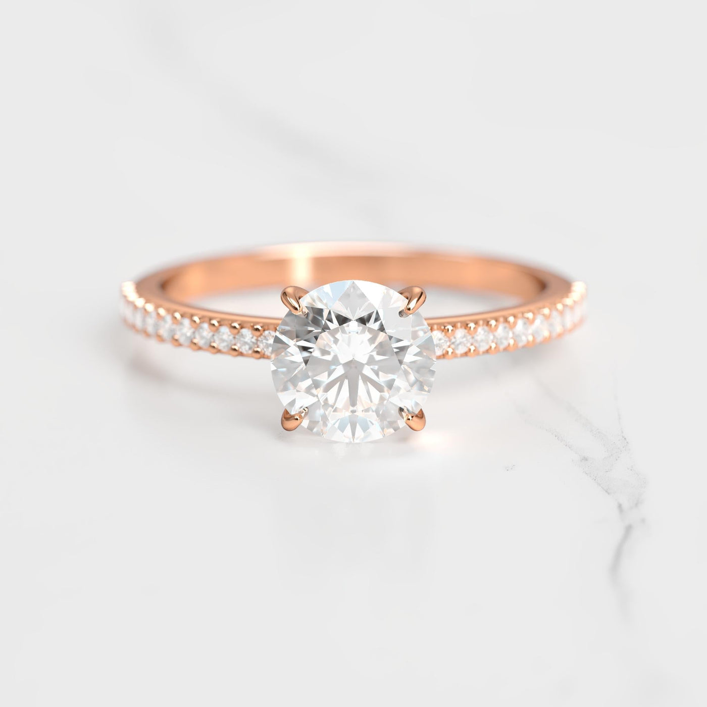 Runder Eternity-Ring mit Halbdiamant-Pavé