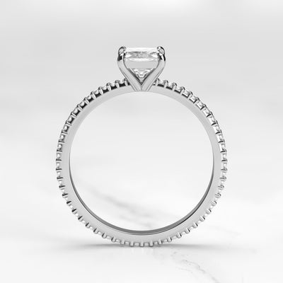 Strahlender, sich verjüngender Moissanit-Eternity-Ring mit Vollpavé