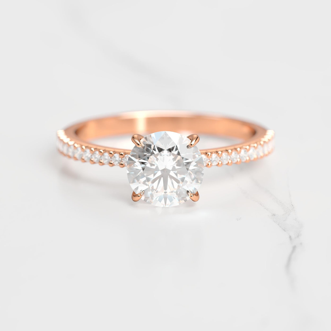 Runder, sich verjüngender Diamant-Eternity-Ring mit Halbpavé-Fassung