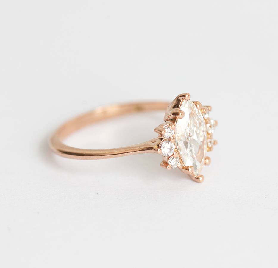 SOPHIA MARQUISE CUT 0,9 KARAT DIAMANTRING-Capucinne