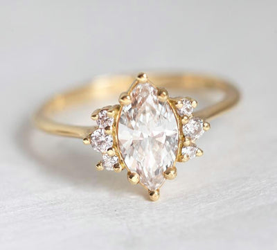 SOPHIA MARQUISE CUT 0,9 KARAT DIAMANTRING-Capucinne