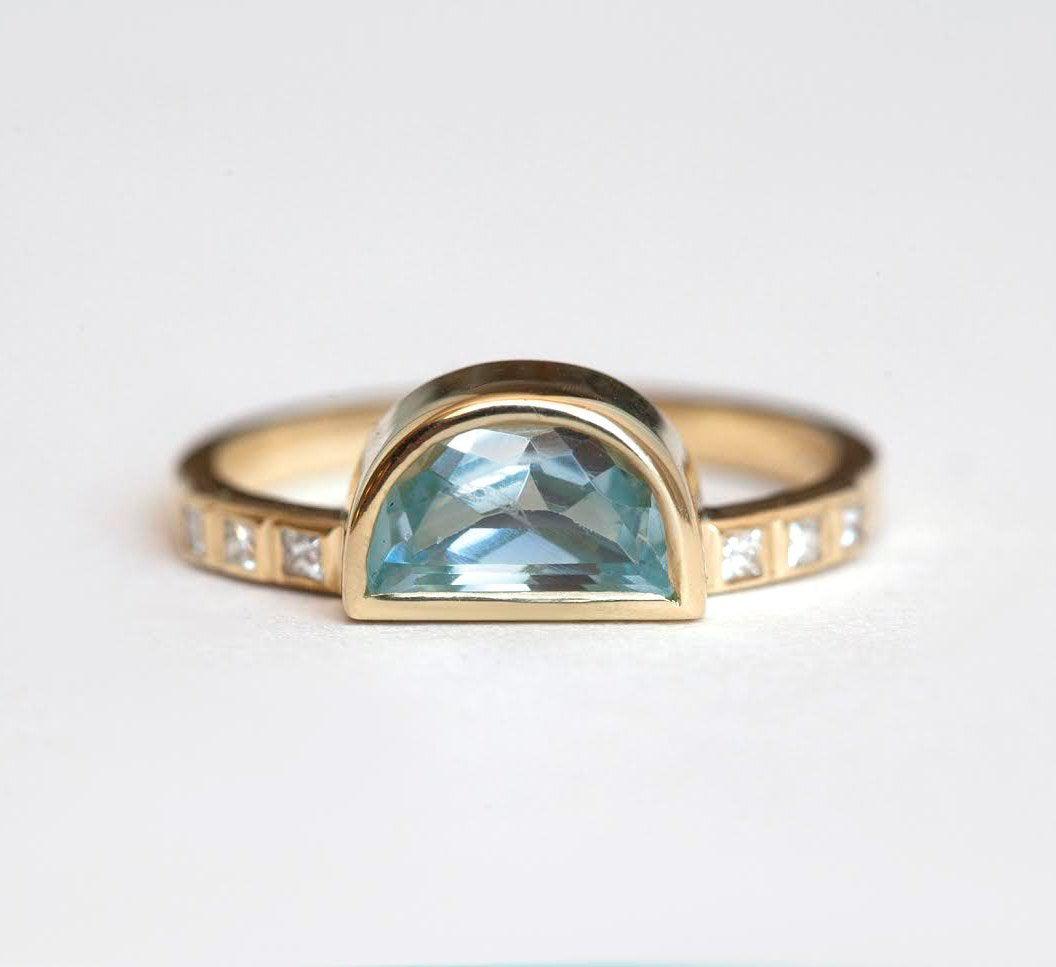 Ula Halbmond-Aquamarin-Ring