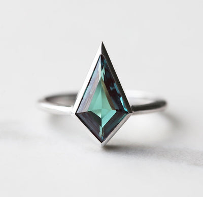 Zara Kite Alexandrit Ring